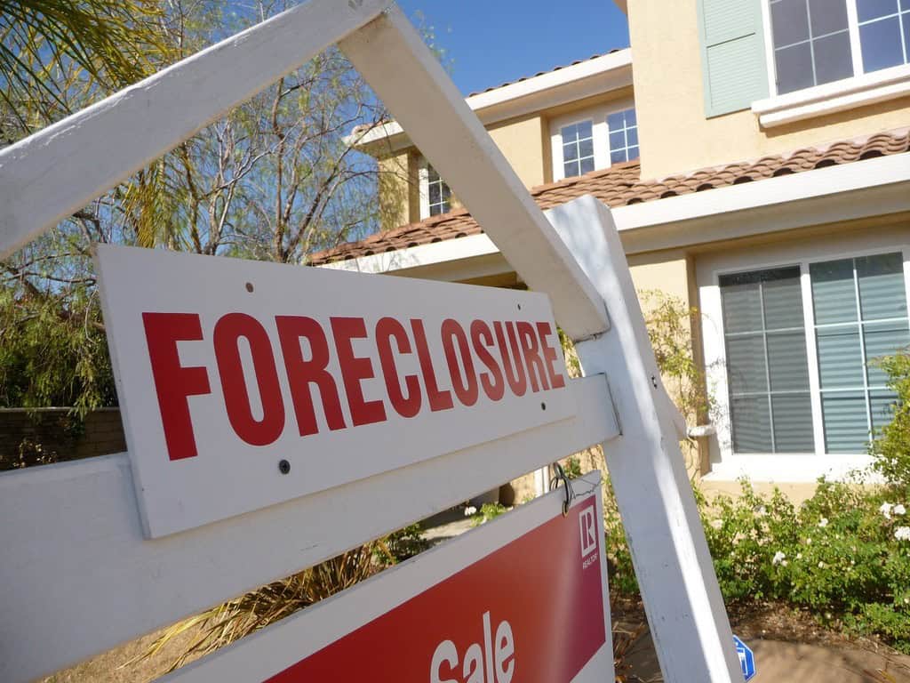 c1b0440a f7ce 4e5d 90f2 1f3678fd0182 - How Can You Stop Foreclosure on Your Home?