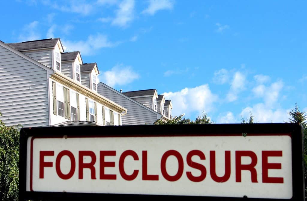 d49d730f 2264 44d0 a0e6 16d56fb4c043 - How Can You Stop Foreclosure on Your Home?