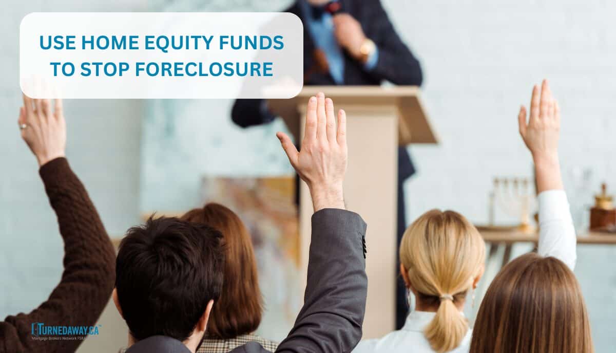 People auctioning on foreclosure home